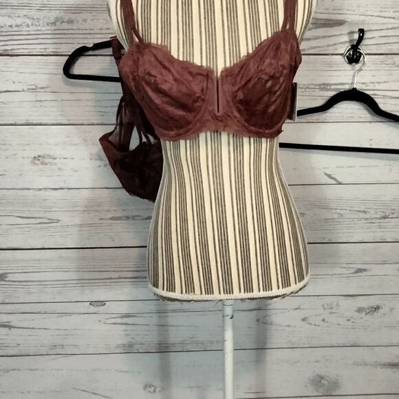 NWT: "Auden" woman's Bra's  - Picture 2 of 16